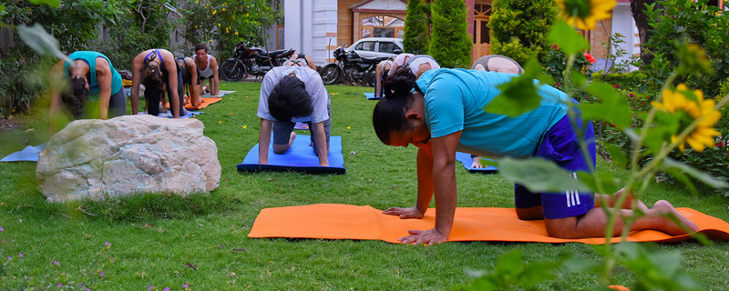 200 hrs yoga teacher training rishikesh