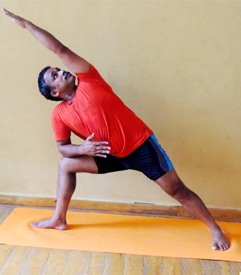 utthita parsvakonasana