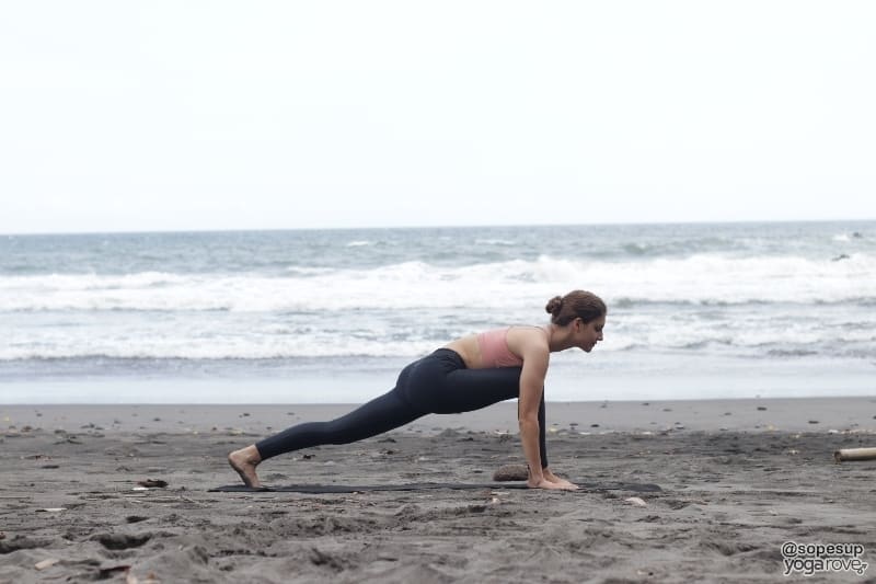 Low Lunge (Ashwa Sanchalanasana)